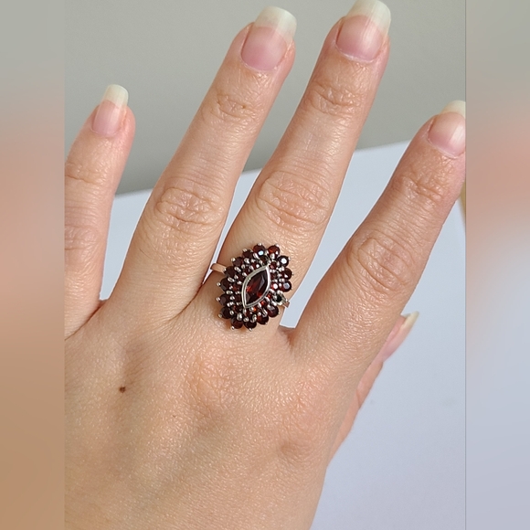 Vintage Boho Sterling Silver Red Garnet Marquis Flower Crystal Cluster Ring - Picture 6 of 13